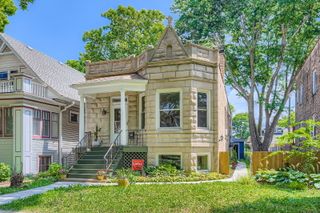 1042 S Scoville Avenue, Oak Park, IL 60304