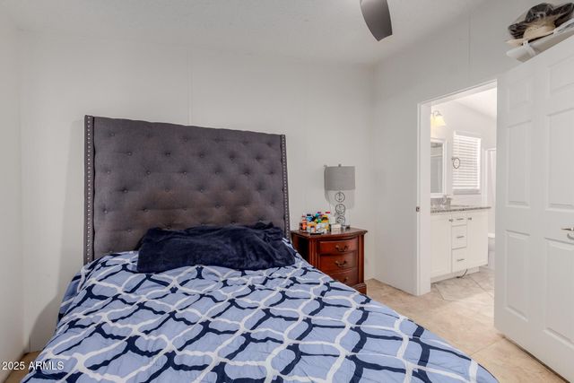 555 W WARNER Road 139, Chandler, AZ 85225