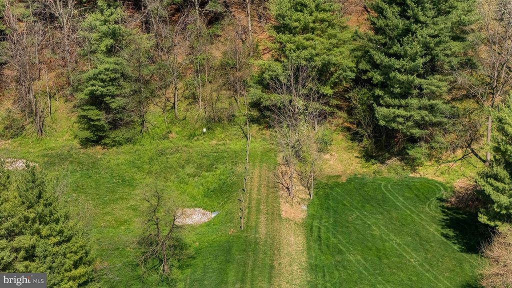 Image 11 of property listing at FARMINGTON, Woodbine, MD 21797