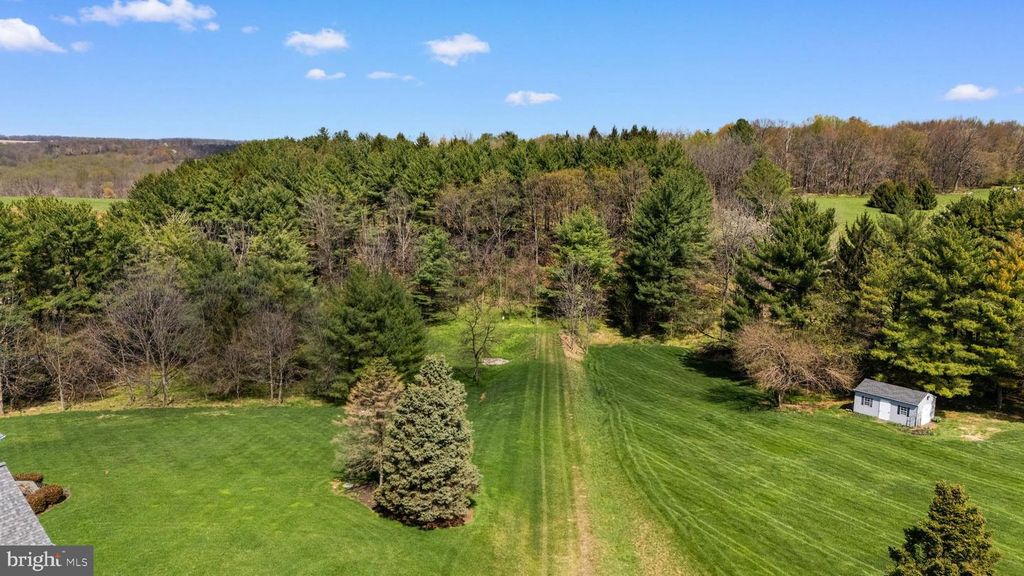 Image 3 of property listing at FARMINGTON, Woodbine, MD 21797