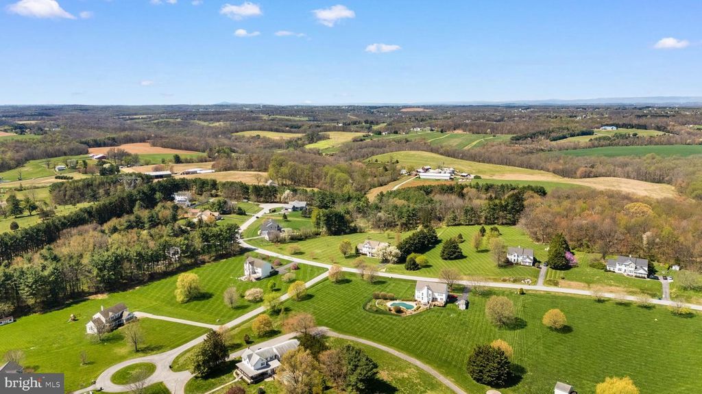 Image 8 of property listing at FARMINGTON, Woodbine, MD 21797