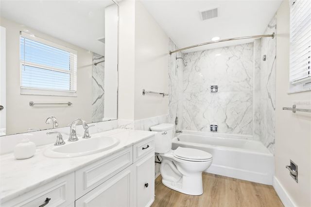 601 LONGBOAT CLUB ROAD 504S, Longboat Key, FL 34228