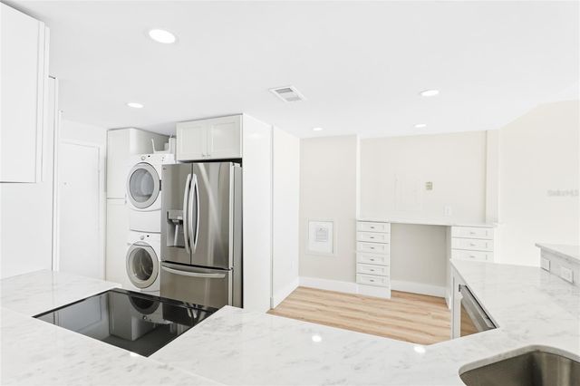 601 LONGBOAT CLUB ROAD 504S, Longboat Key, FL 34228