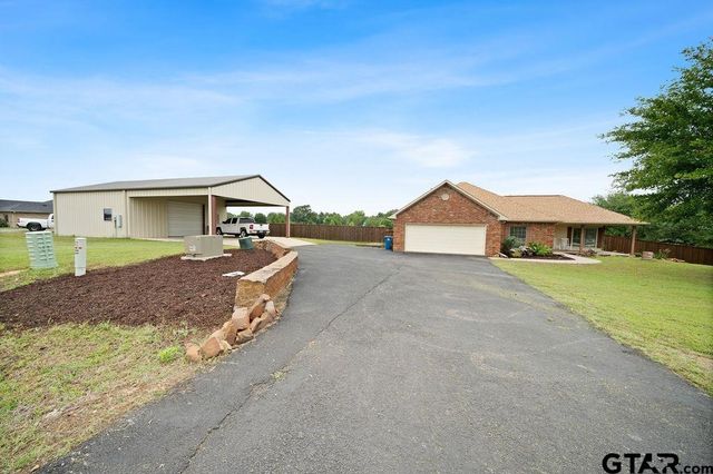 11906 Meadow Creek Dr., Brownsboro, TX 75756