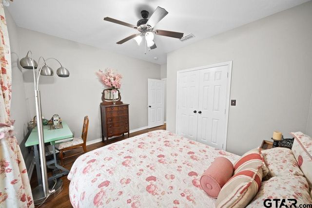 11906 Meadow Creek Dr., Brownsboro, TX 75756