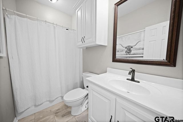 11906 Meadow Creek Dr., Brownsboro, TX 75756