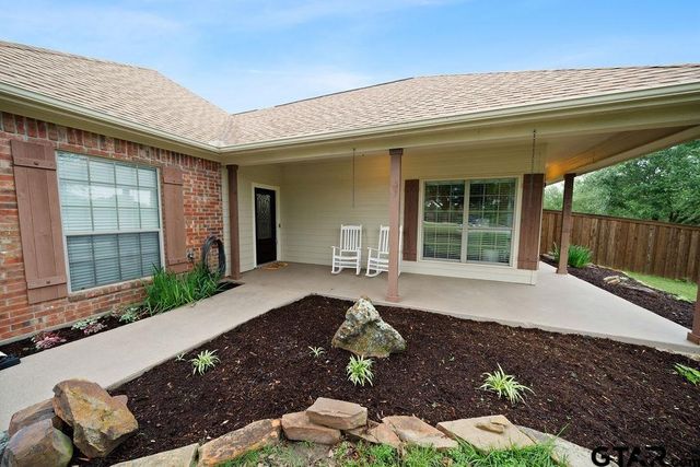 11906 Meadow Creek Dr., Brownsboro, TX 75756