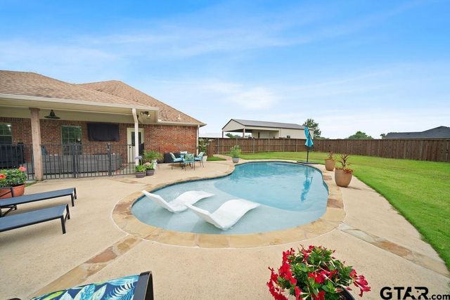 11906 Meadow Creek Dr., Brownsboro, TX 75756