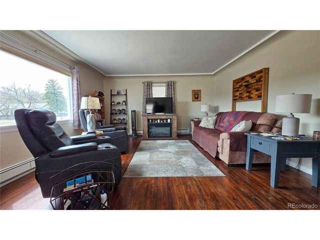 1008 W 7th St, Walsenburg, CO 81089