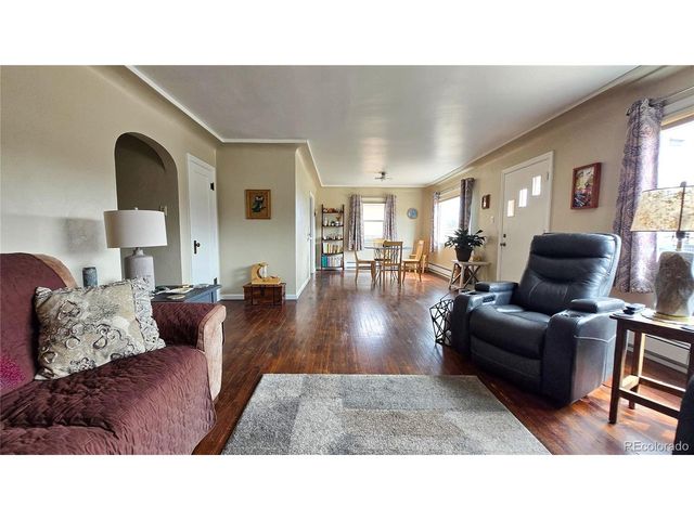 1008 W 7th St, Walsenburg, CO 81089