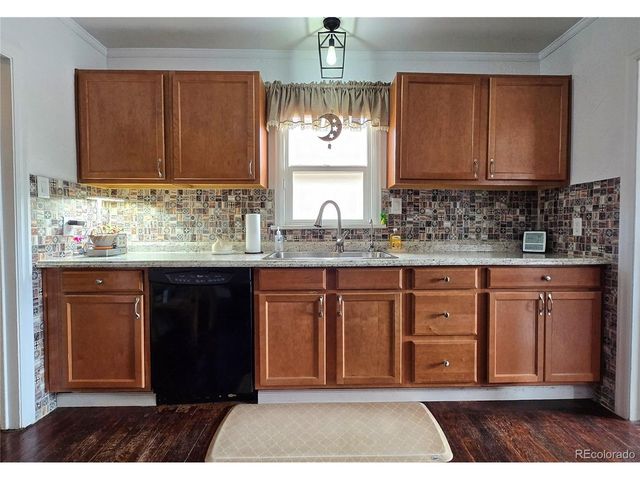 1008 W 7th St, Walsenburg, CO 81089