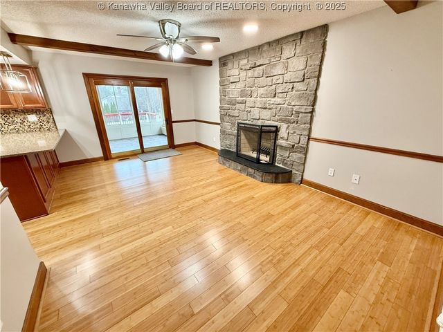 108 Sun Valley, Scott Depot, WV 25560