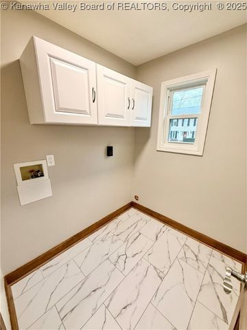 108 Sun Valley, Scott Depot, WV 25560