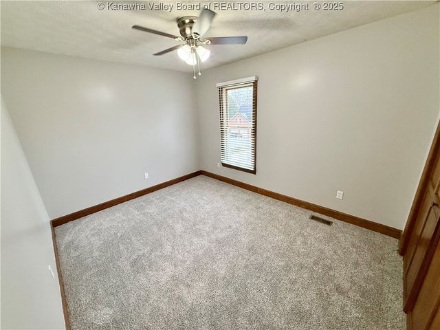 108 Sun Valley, Scott Depot, WV 25560