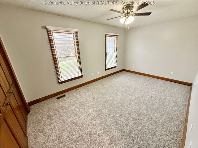 108 Sun Valley, Scott Depot, WV 25560