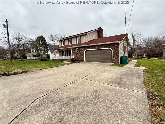 108 Sun Valley, Scott Depot, WV 25560