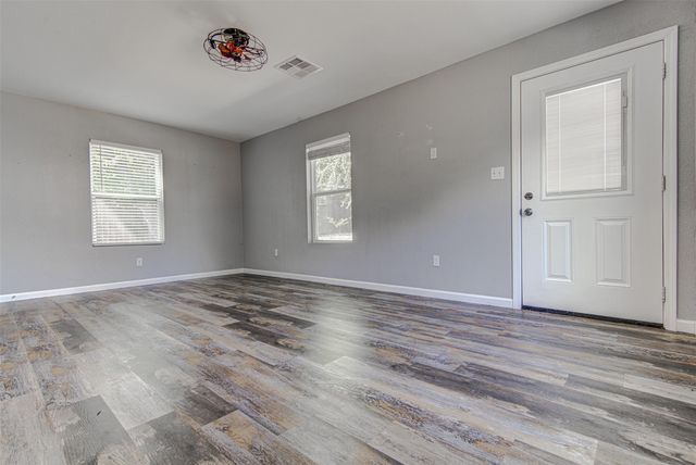 17308 E Darleen DR, Leander, TX 78641