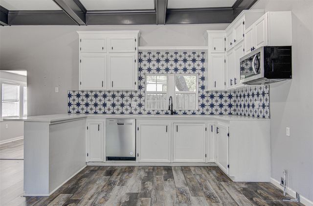 17308 E Darleen DR, Leander, TX 78641