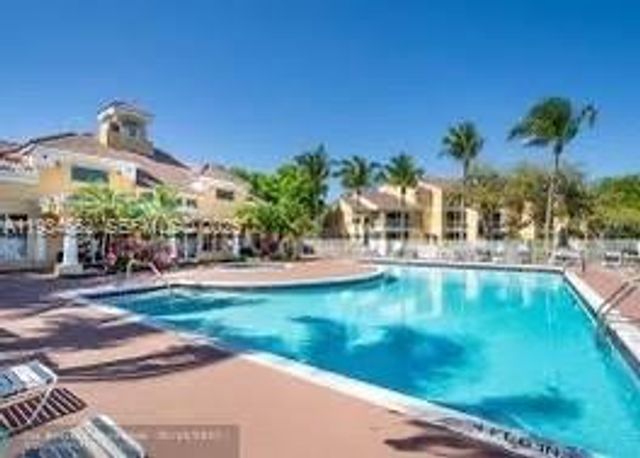 2445 NW 33rd St 1404, Oakland Park, FL 33309