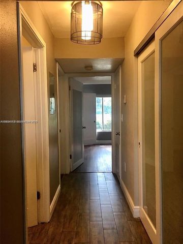 2445 NW 33rd St 1404, Oakland Park, FL 33309