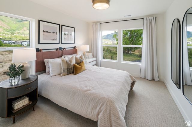 1033 W PARAMOUNT CV, Riverdale, UT 84405