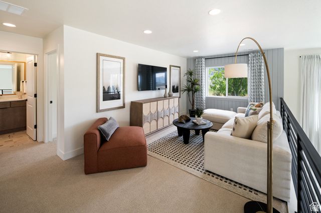 1033 W PARAMOUNT CV, Riverdale, UT 84405
