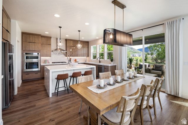 1033 W PARAMOUNT CV, Riverdale, UT 84405
