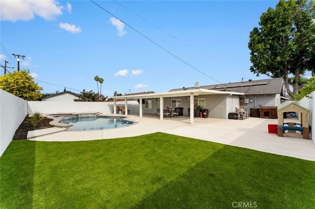 5019 Roosevelt, Chino, CA 91710