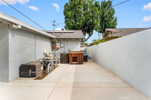 5019 Roosevelt, Chino, CA 91710