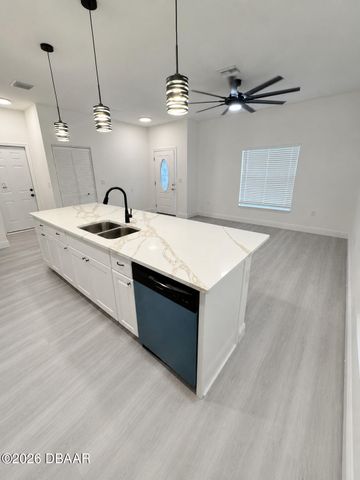 545 N Lincoln Street, Daytona Beach, FL 32114