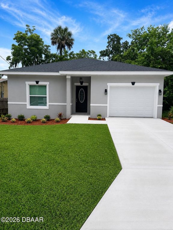 545 N Lincoln Street, Daytona Beach, FL 32114