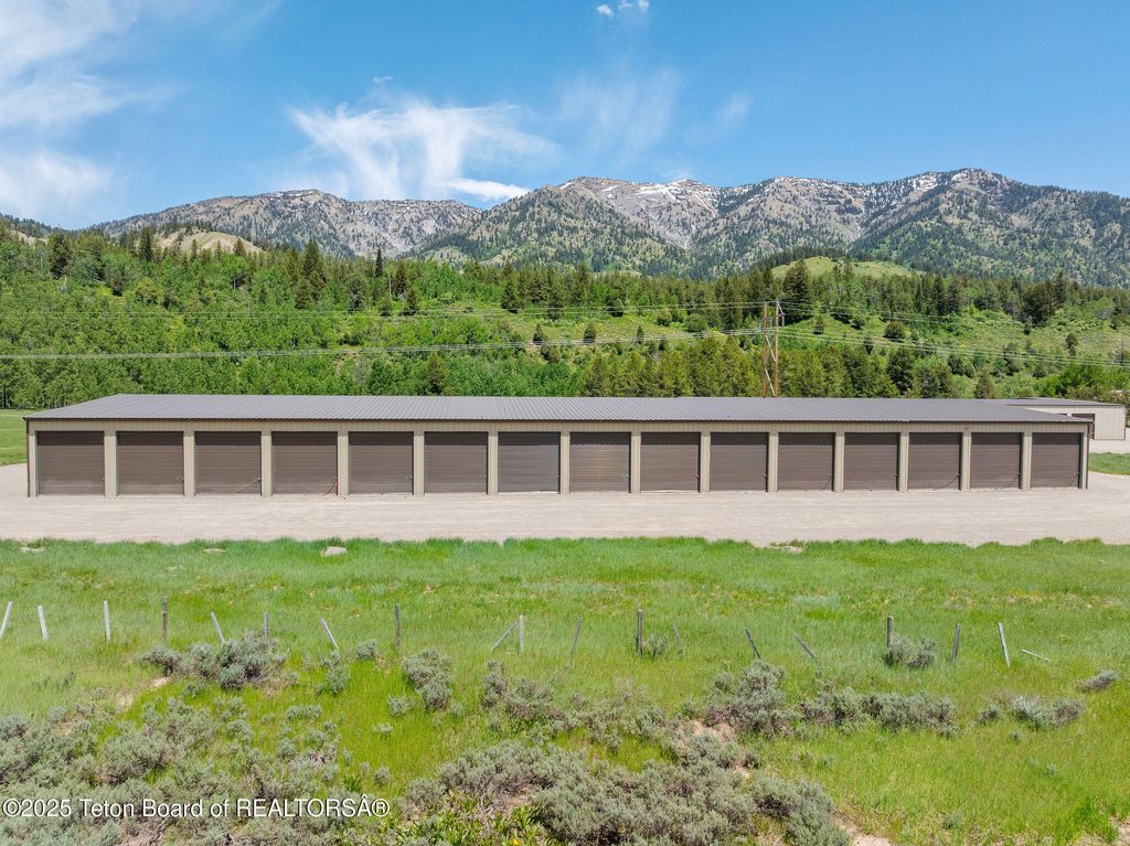 1300 US-26, Alpine, WY 83128 photo 12