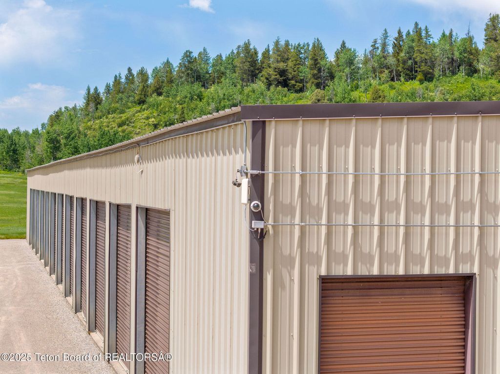 1300 US-26, Alpine, WY 83128 photo 13