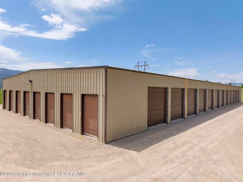 1300 US-26, Alpine, WY 83128 photo 8