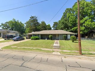 2330 BONHAM, Paris, TX 75460