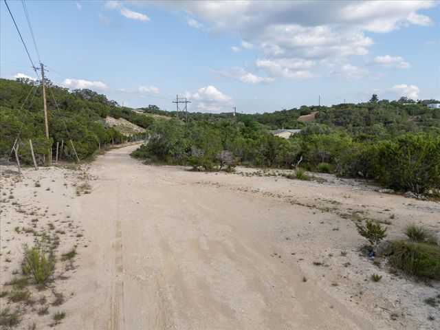 1227 Bonita DR, Blanco, TX 78606