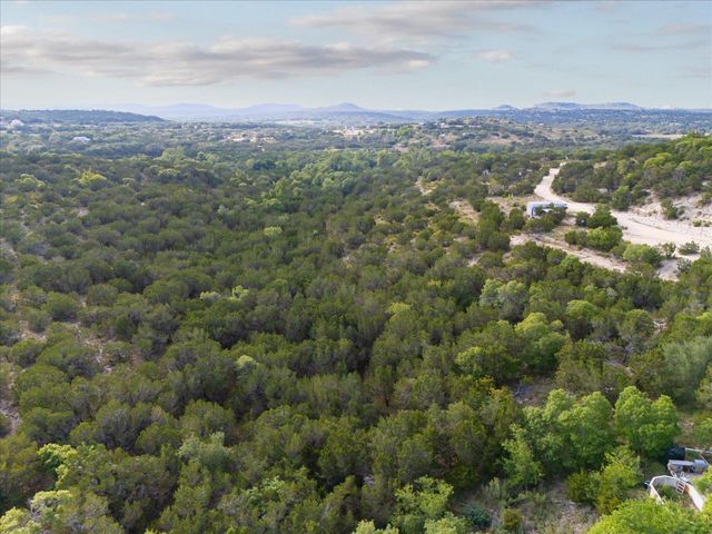 1227 Bonita DR, Blanco, TX 78606