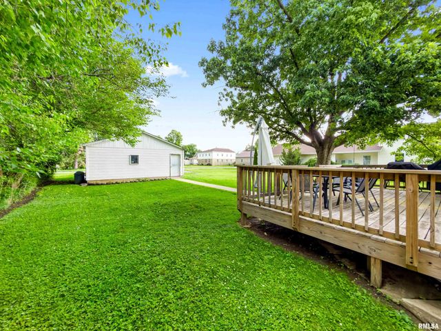 211 W PERSHING Street, Morton, IL 61550