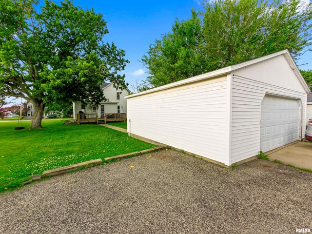 211 W PERSHING Street, Morton, IL 61550