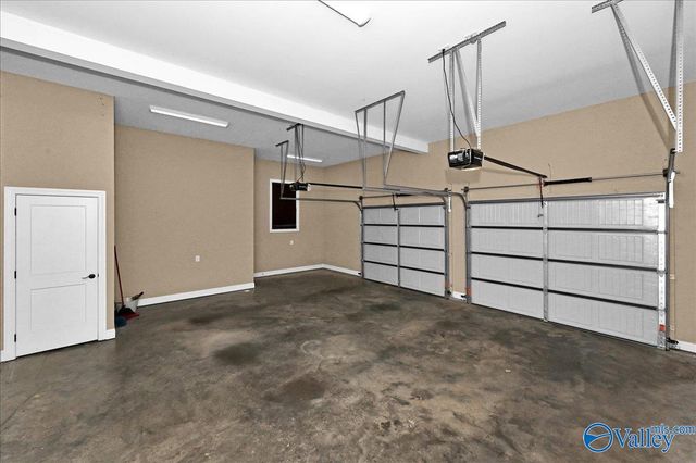 123 Beacon Street, Moulton, AL 35650