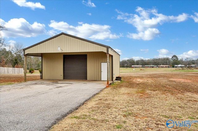 123 Beacon Street, Moulton, AL 35650