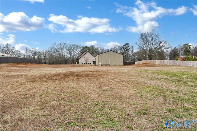 123 Beacon Street, Moulton, AL 35650