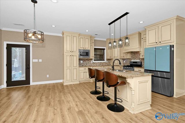 123 Beacon Street, Moulton, AL 35650