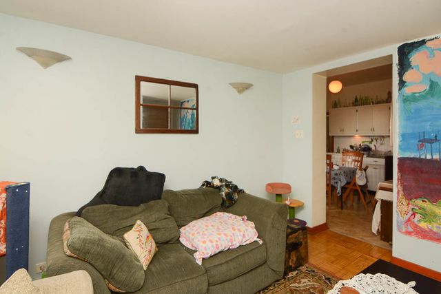 2823 W SHAKESPEARE Avenue 2, Chicago, IL 60647