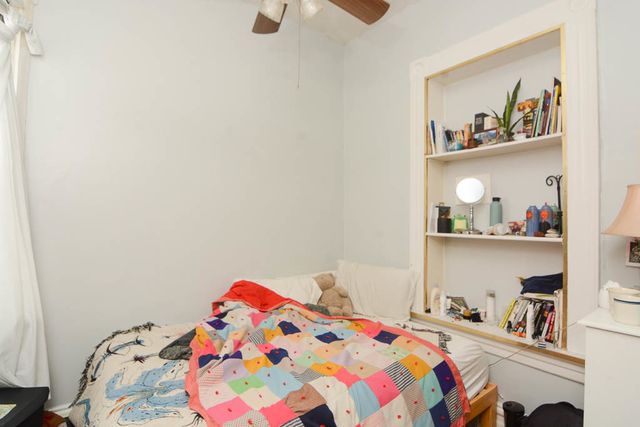 2823 W SHAKESPEARE Avenue 2, Chicago, IL 60647