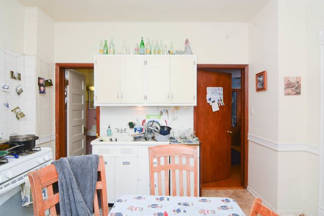 2823 W SHAKESPEARE Avenue 2, Chicago, IL 60647