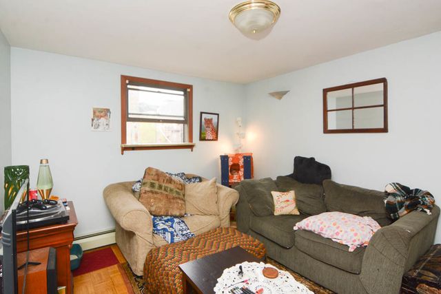 2823 W SHAKESPEARE Avenue 2, Chicago, IL 60647