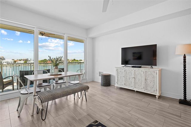 706 BAYWAY BOULEVARD 301, Clearwater Beach, FL 33767