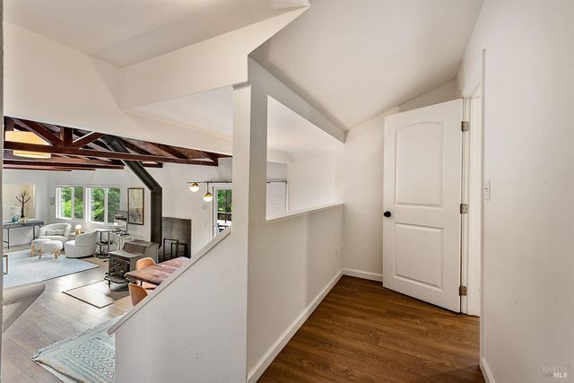 10680 Old River Rd, Forestville, CA 95436