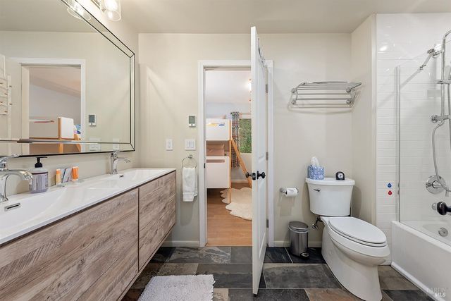 10680 Old River Rd, Forestville, CA 95436